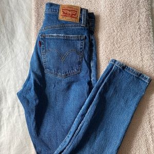 Levi’s 501 Skinny Medium / Dark Wash Jeans 28”